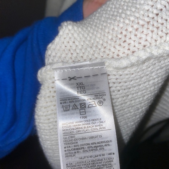 Old Navy sweater - Picture 8 of 8